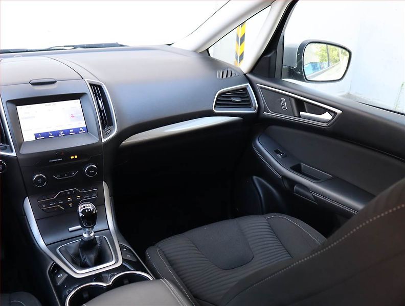 Ford S-MAX (2018) 2.0 EcoBlue, Navi, Tempomat - fotka 8 z 23