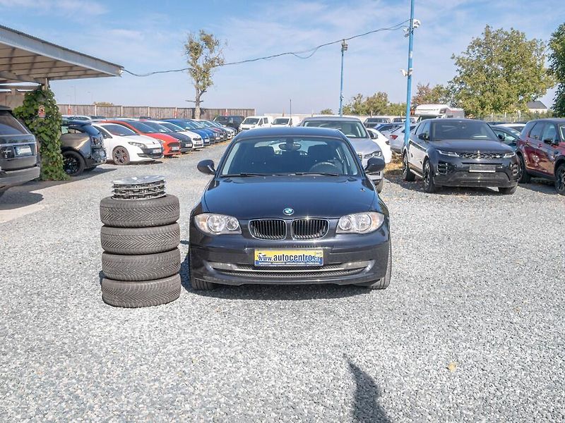 BMW Řada 1 (2010) 116i 90KW – 2x KOLA - fotka 2 z 43