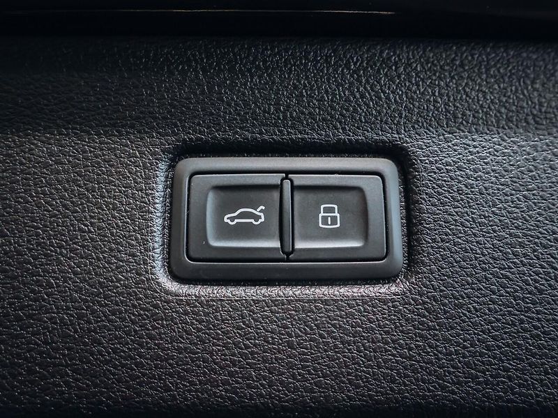 Audi SQ7 4.0TFSI Matrix - fotka 8 z 31