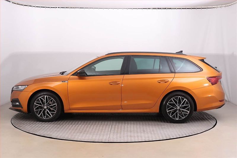 Škoda Octavia (2023) Sportline 2.0 TDI - fotka 3 z 22