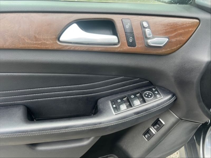 Mercedes-Benz GLE 3,0 350d 4Matic AMG optik vzdu - fotka 11 z 11