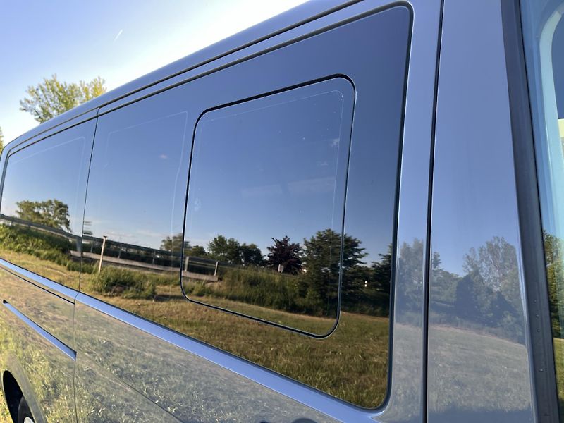Volkswagen Transporter (2021) Aut.4x4, příd.top., 2xpos.LONG - fotka 24 z 31