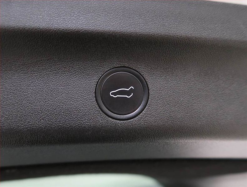 Tesla Model Y (2023) Long Range AWD 79kWh, SoH 92% - fotka 19 z 31