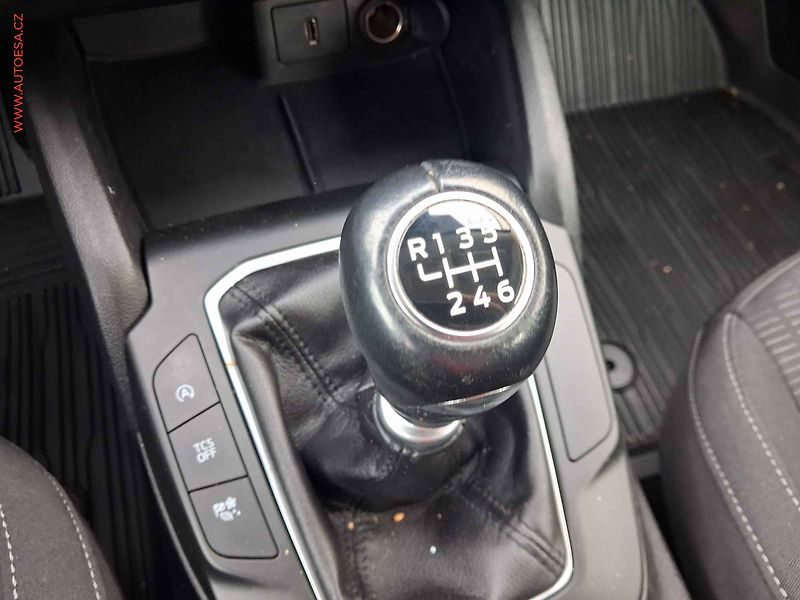 Ford Focus (2020) 1.5D, ČR, servis.kniha, AC - fotka 12 z 17