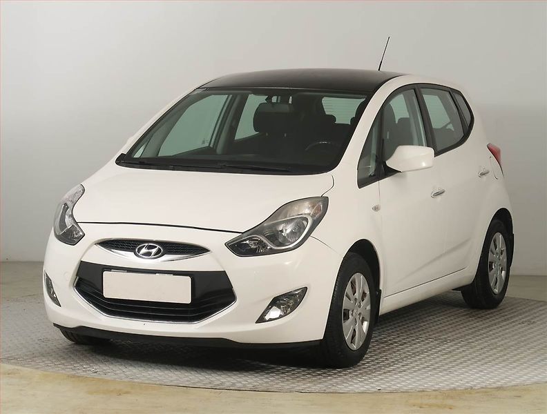 Hyundai ix20 (2014) 1.4 CVVT, ČR,1.maj - fotka 2 z 15