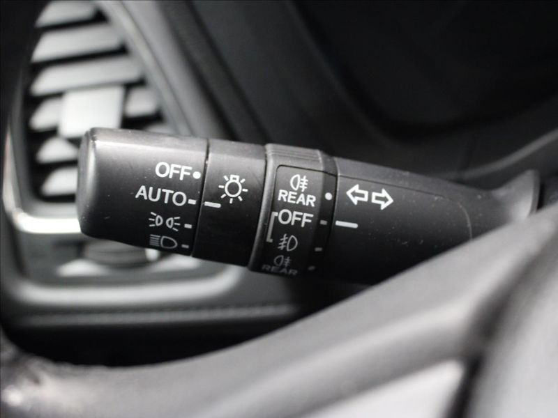 Honda HR-V 1,5 i-VTEC Elegance - fotka 22 z 32