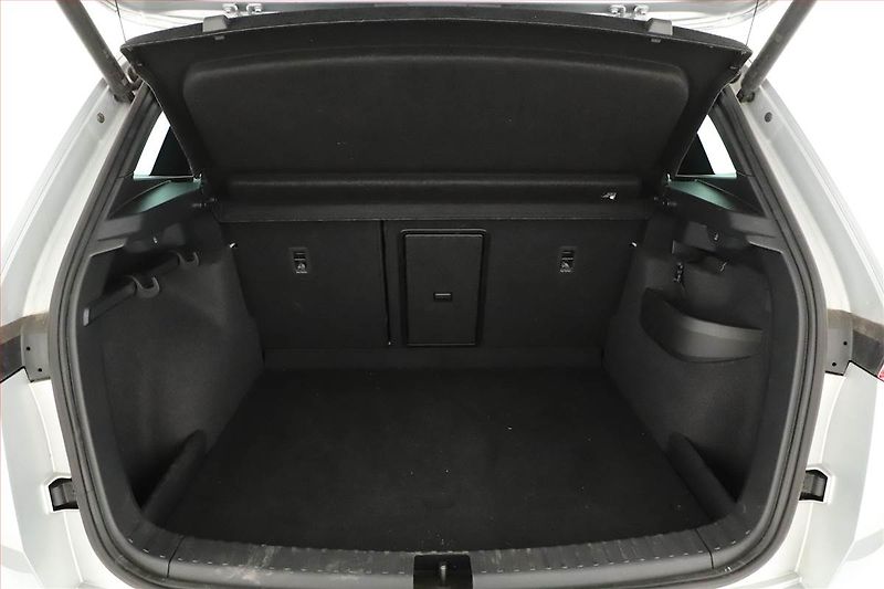 Škoda Karoq (2025) 2.0 TDI, SPORTLINE, 4X4 - fotka 19 z 21