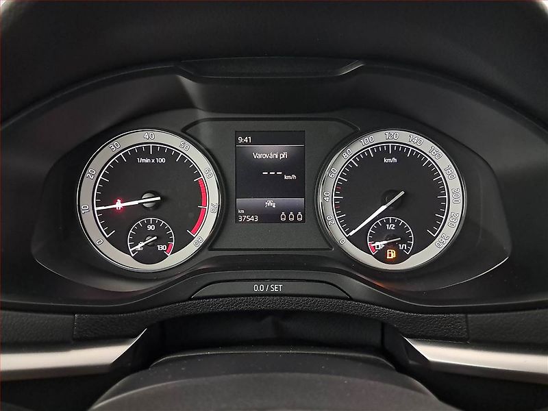 Škoda Karoq (2022) Ambition 1.0 TSI - fotka 11 z 18