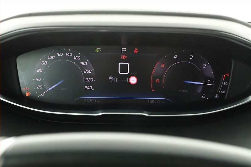 Peugeot 5008 (2023) GT Line 1.5 BlueHDi - fotka 13 z 21