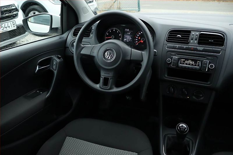Volkswagen Polo (2013) 1.2 12V, Serv.kniha - fotka 7 z 17