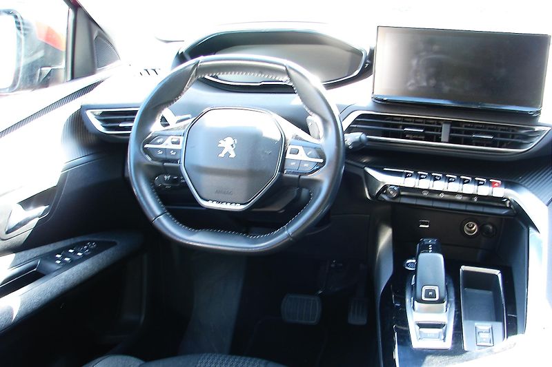 Peugeot 3008 1.5 BlueHDi 131PS 8EAT LED NAV - fotka 13 z 46