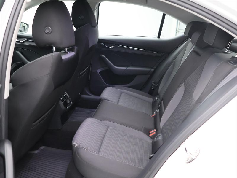 Škoda Octavia 1,5 TSI e-TEC 110kW DSG CZ - fotka 13 z 29