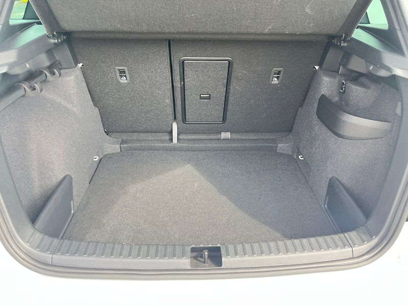 Škoda Karoq (2024) Sportline 1,5TSI 110kW DSG 7st - fotka 16 z 33