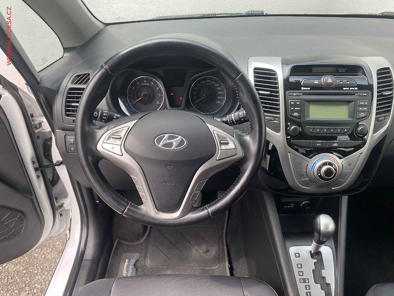 Hyundai ix20 (2015) 1.6i, CrossLine, AT, TZ - fotka 11 z 17