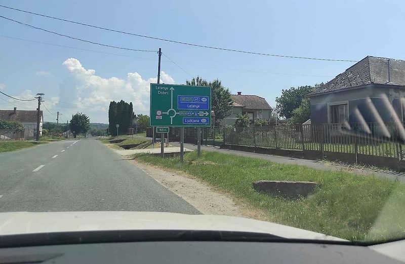 Cesta do Chorvatska autem poprvé bez hranic. Reportéři Deníku vyzkoušeli delší trasu přes Bratislavu, Maďarsko, Záhřeb až do Zadaru a Šibeniku. Zhruba tisíc kilometrů. Z Jadranu se pak vraceli přes Slovinsko a Rakousko.