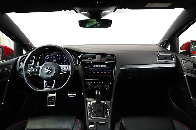 Volkswagen Golf - fotka 6 z 6