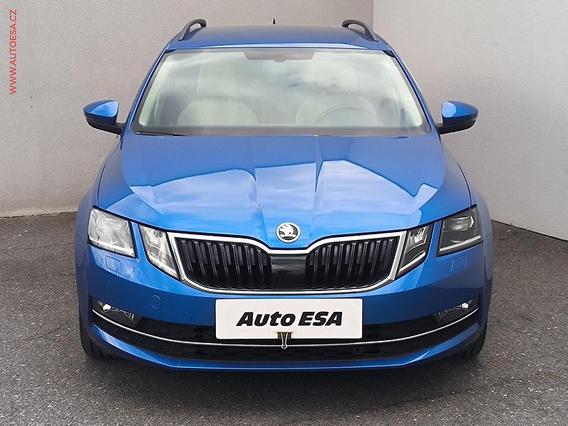 Škoda Octavia (2019) 2.0 TDi 4x4, ČR, DSG, LED - fotka 2 z 28