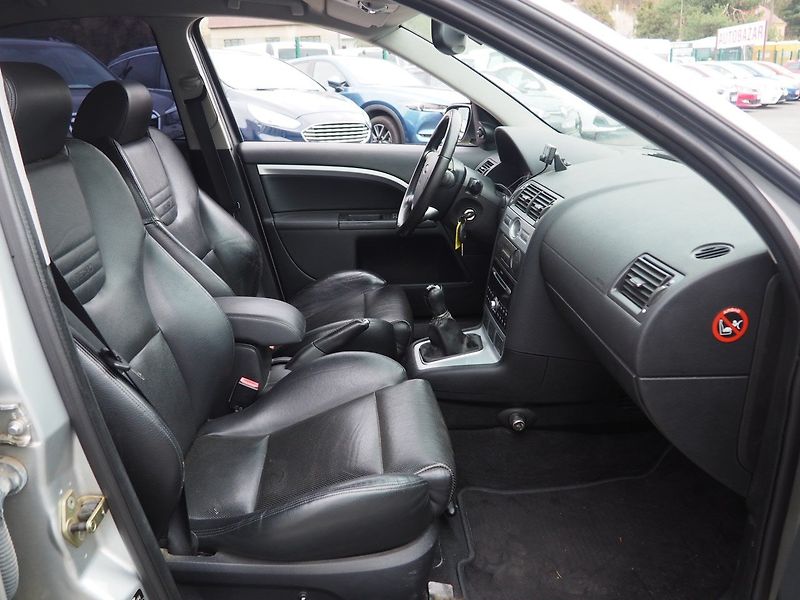 Ford Mondeo (2004) ST 3.0 V6 166 kW, LPG - fotka 17 z 35