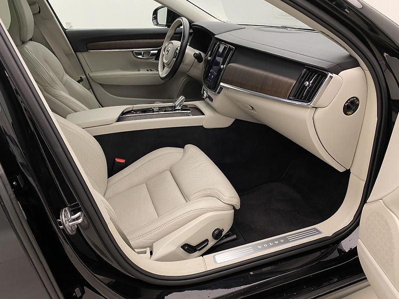 Volvo V90 B4 AWD BRIGHT PLUS AUT CZ - fotka 24 z 60