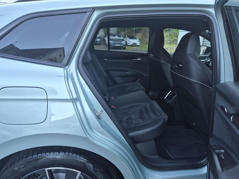 Škoda Enyaq SPORTLINE 195kw, iV80x SOH 92% - fotka 15 z 48