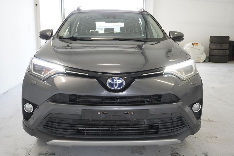 Toyota RAV4 2,5 HYBRID 4X2 AUT. - fotka 2 z 30