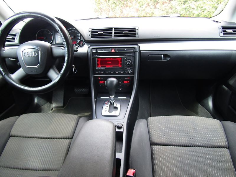 Audi A4 (2006) Avant 2.0 TDI 103kW AUTOMAT - fotka 13 z 33
