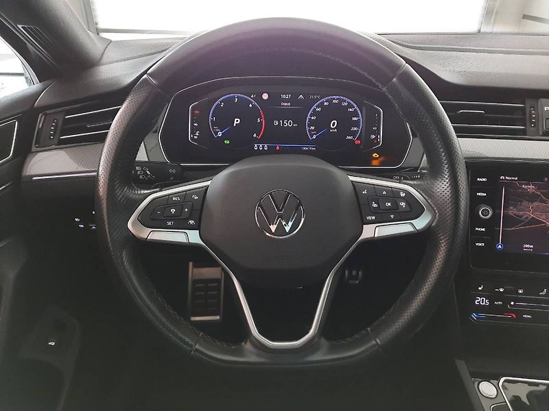 Volkswagen Passat (2023) 2.0 TDI 4Motion (147kW/200k) D - fotka 10 z 26