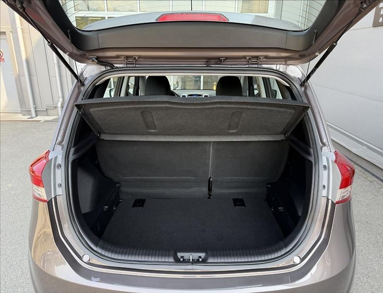 Hyundai ix20 1,4 i  Trikolor Essential - fotka 18 z 28