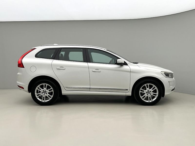 Volvo XC60 D5 AWD POLESTAR SUMMUM AUT  - fotka 8 z 38