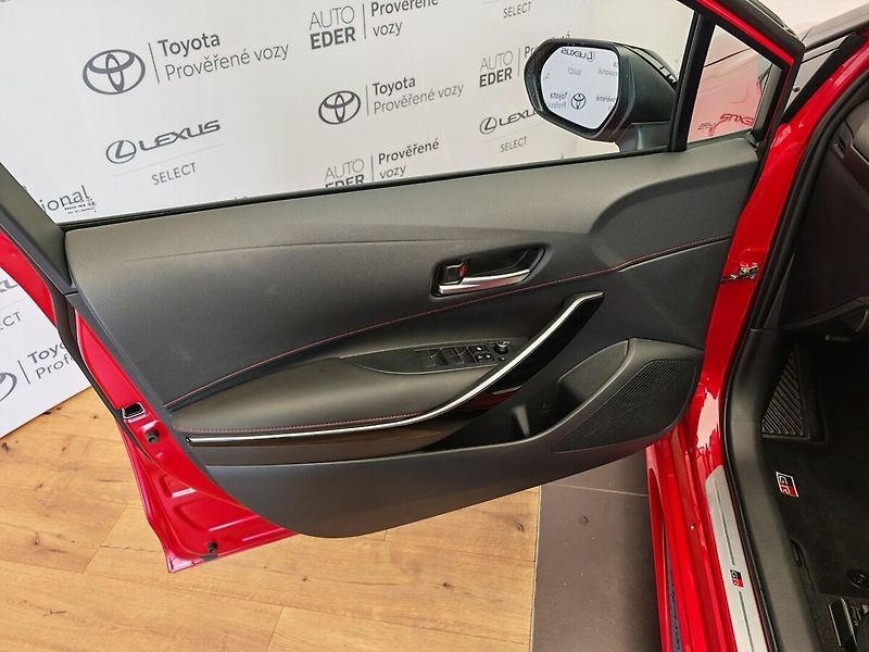 Toyota Corolla Touring sports, 1.8 Hybrid GR - fotka 17 z 36