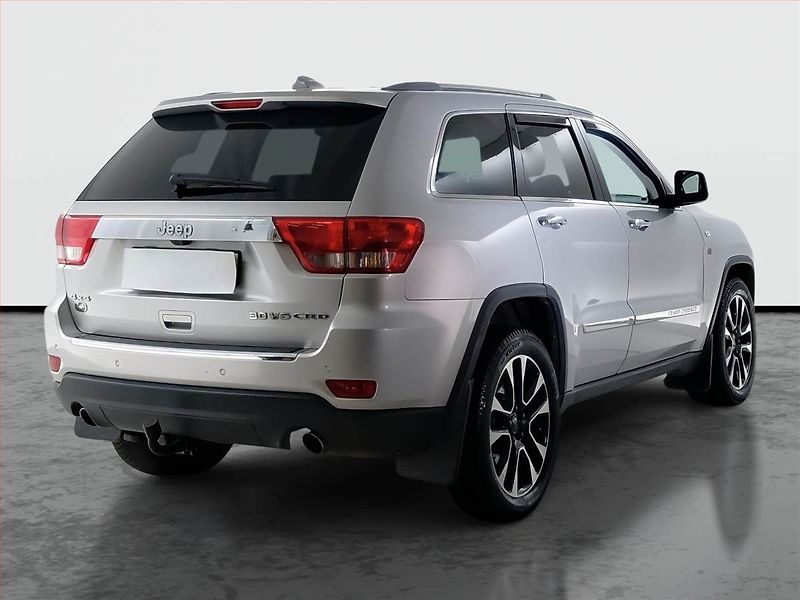 Jeep Grand Cherokee (2011) Overland 3.0 CRD, 4X4 - fotka 5 z 18