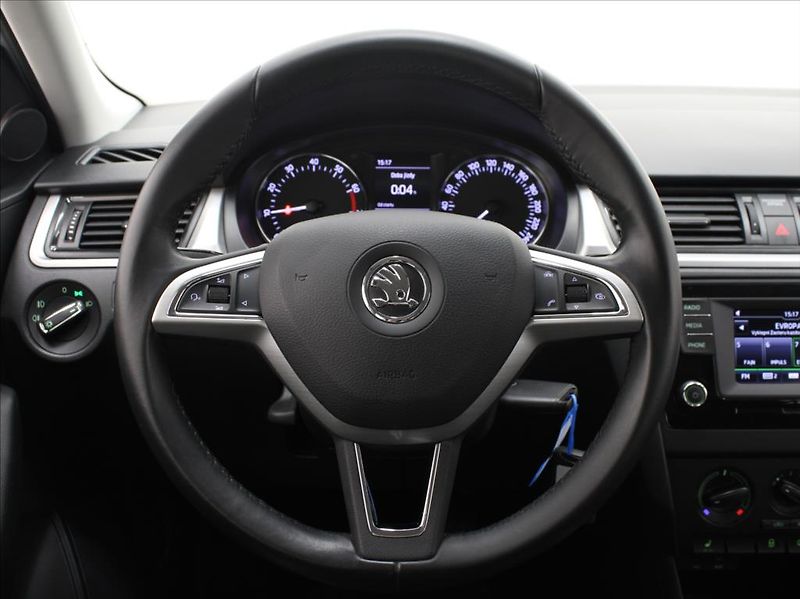 Škoda Rapid 1,2 TSI 81kW 1.maj.ČR 47tkm! - fotka 9 z 23