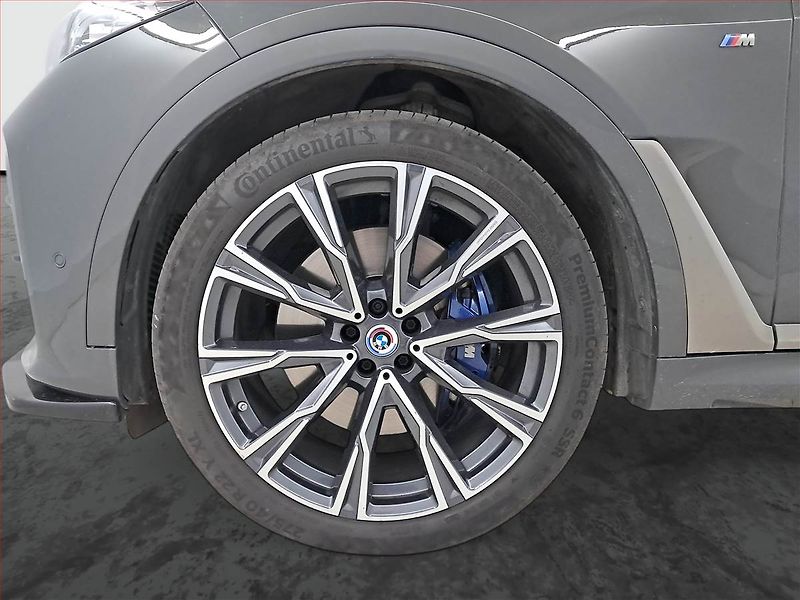 BMW X7 (2022) M50i - fotka 15 z 30
