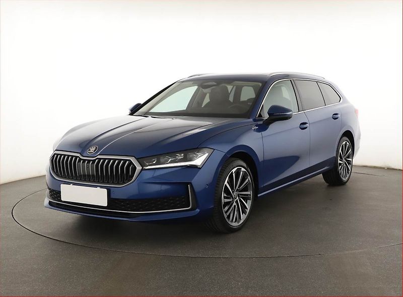 Škoda Superb (2025) 2.0 TDI - fotka 2 z 20