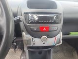 Peugeot 107 1,0 i - náhled 8