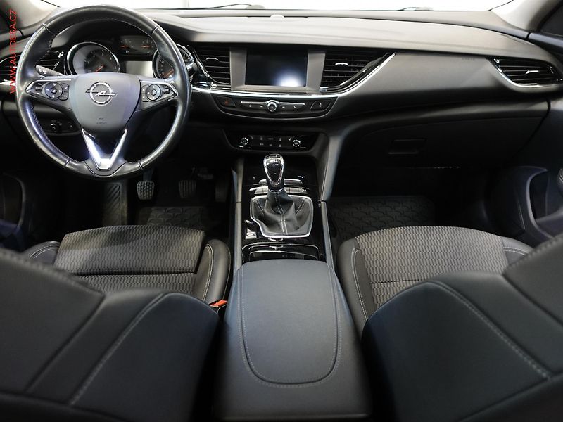 Opel Insignia (2019) 1.6CDTi, ČR, navi, LED - fotka 8 z 23