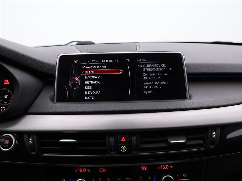 BMW X5 3,0 30d 190kW xDrive CZ - fotka 23 z 34
