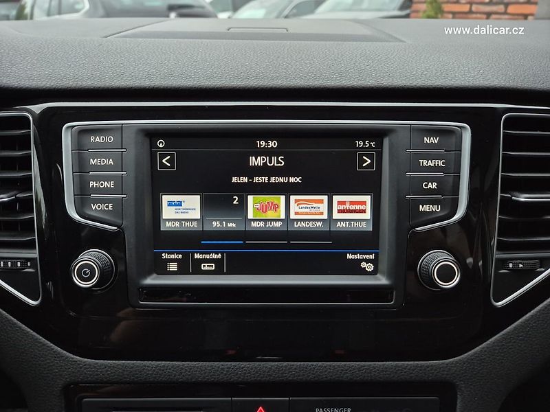 Volkswagen Golf Sportsvan (2016) 1.4TSi 110KW Highline NAVI - fotka 26 z 57