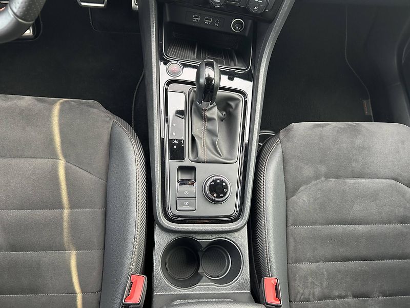 Seat Ateca DSG 4WD 2,0 TSI - fotka 10 z 30
