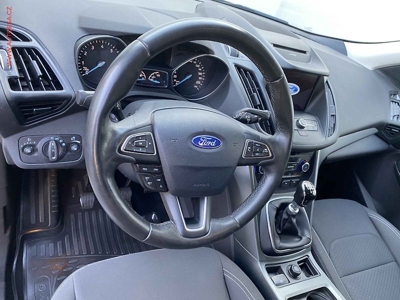 Ford Kuga (2019) 1.5 EB, Navi, kamera, TZ - fotka 12 z 18