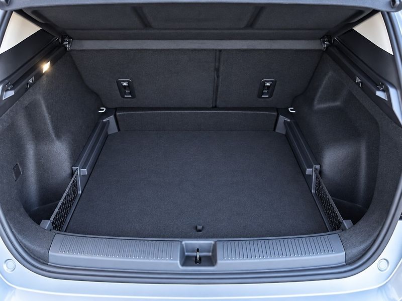 MG MGS5 EV (2026) Emotion (49 kWh) - fotka 38 z 39
