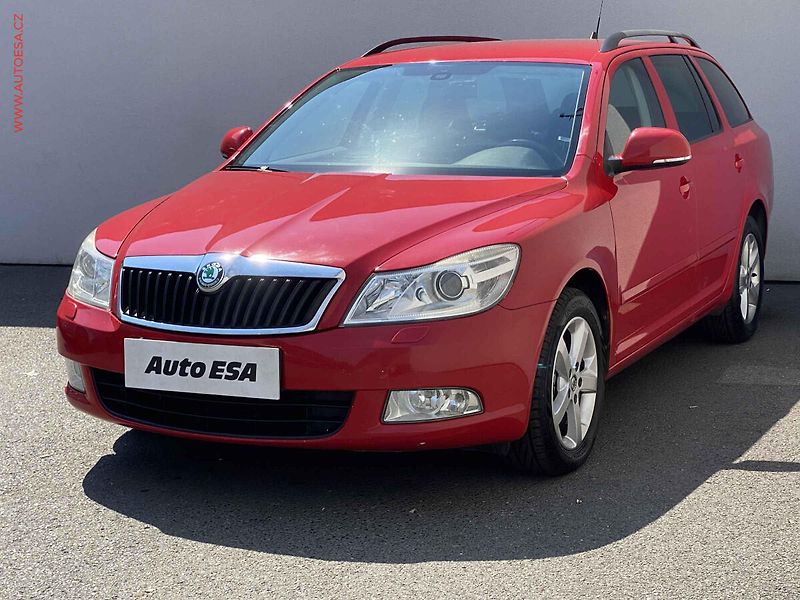 Škoda Octavia (2013) 2.0TDi, DSG, xenon - fotka 3 z 19