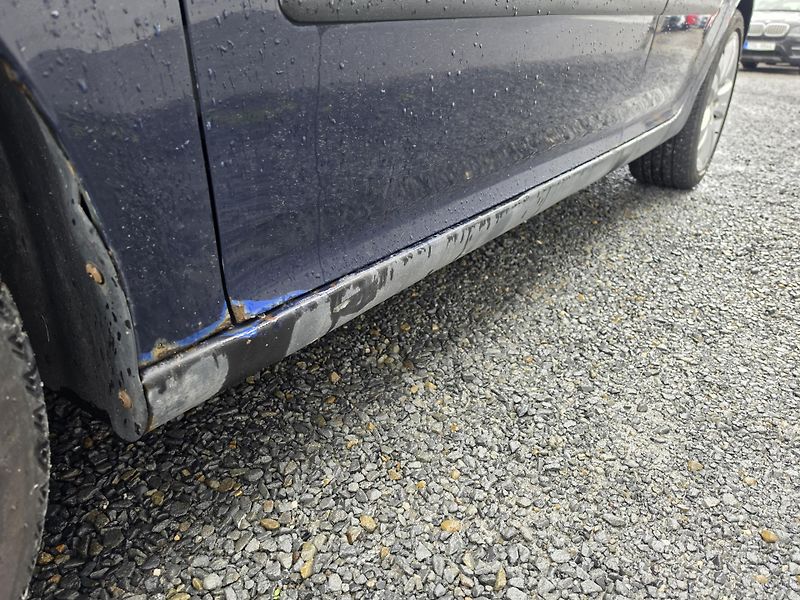 Volkswagen Golf 1.9 TDI 77Kw  - fotka 16 z 27