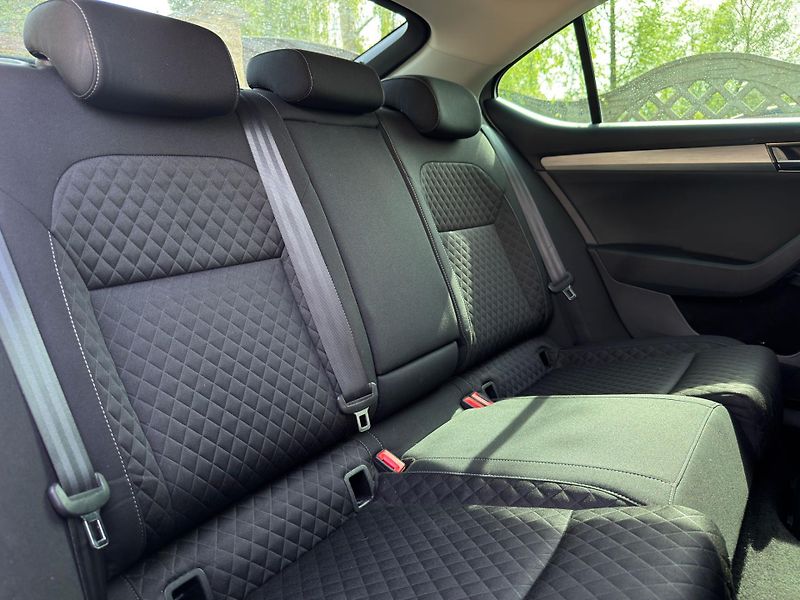 Škoda Superb (2021) 1.4 PHEV 160kW 1.MAJIT. ČR DPH - fotka 18 z 23
