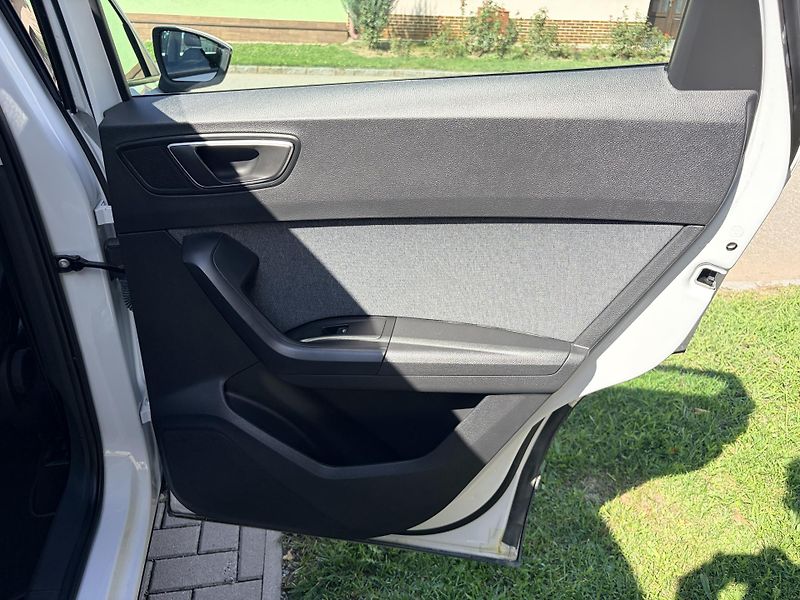 Seat Ateca 2.0TDI 110KW DSG 4DRIVE LED - fotka 52 z 56
