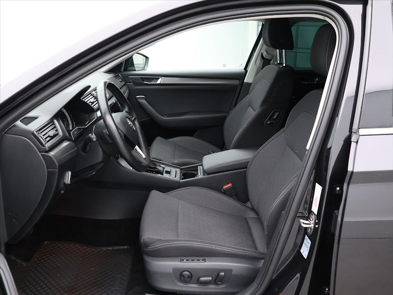 Škoda Superb 2,0 TDI 140kW DSG Style LED - fotka 12 z 34