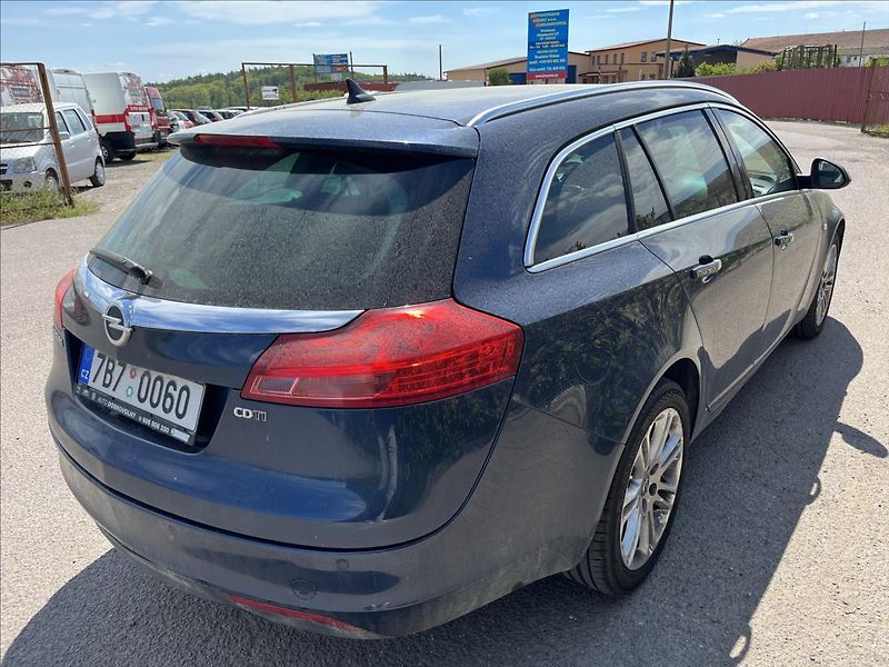 Opel Insignia 2,0 CDTi COSMO KLIMA ROZVODY - fotka 6 z 38