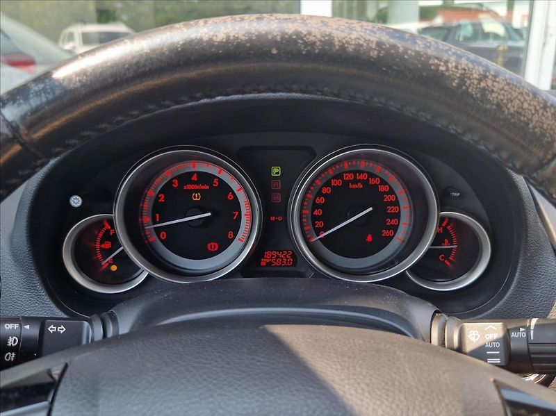 Mazda 6 2,0 i 114kW AUTOKLIMA VÝHŘEV - fotka 20 z 27