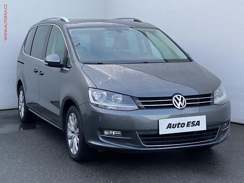 Volkswagen Sharan (2011) 2.0 TDi, Highline, navi - fotografie inzerátu