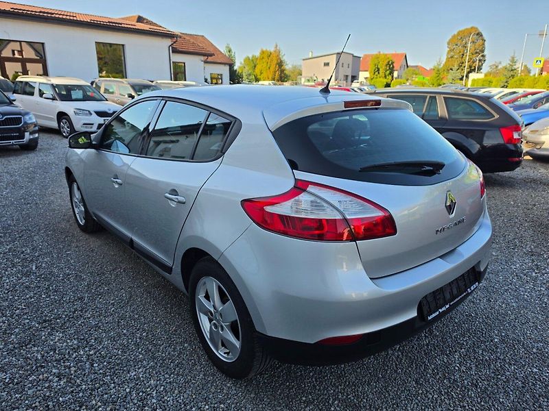 Renault Mégane (2009) 1.6 i Rozvody,TOP - fotka 5 z 27